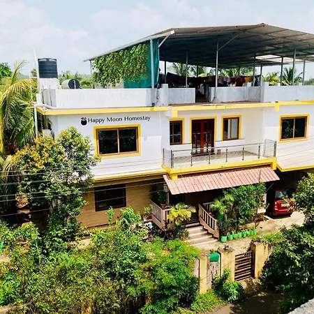 Happy Moon Homestay